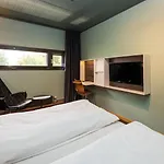 Hotel Comfort Runway 4*