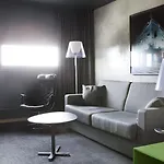 Comfort Runway Hotel