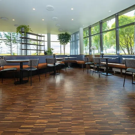 Comfort Runway 4* Garder