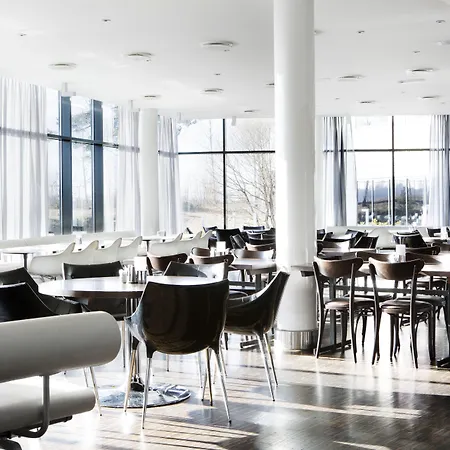 Hotel Comfort Runway Garder