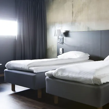 Comfort Runway Hotel 4*
