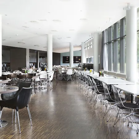 Comfort Runway Hotel Garder