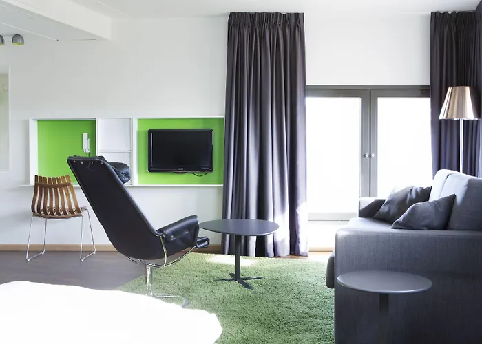 康福特茵天桥酒店 Garder