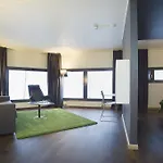 Hotel Comfort Runway Garder