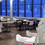 Hotel Comfort Runway Garder
