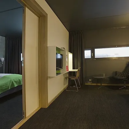 Hotel Comfort Runway 4*