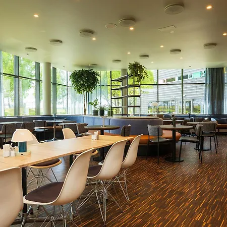 Comfort Runway Garder