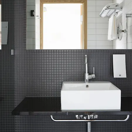 Comfort Runway 4* Garder