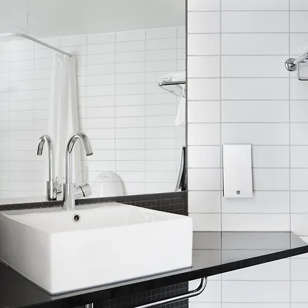 Comfort Runway Ξενοδοχείο 4*