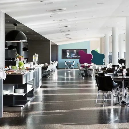 Hotel Comfort Runway Garder